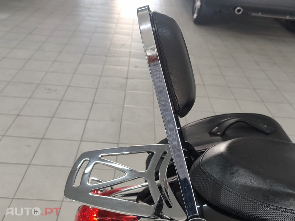 Yamaha XVS 950a Midnight Star