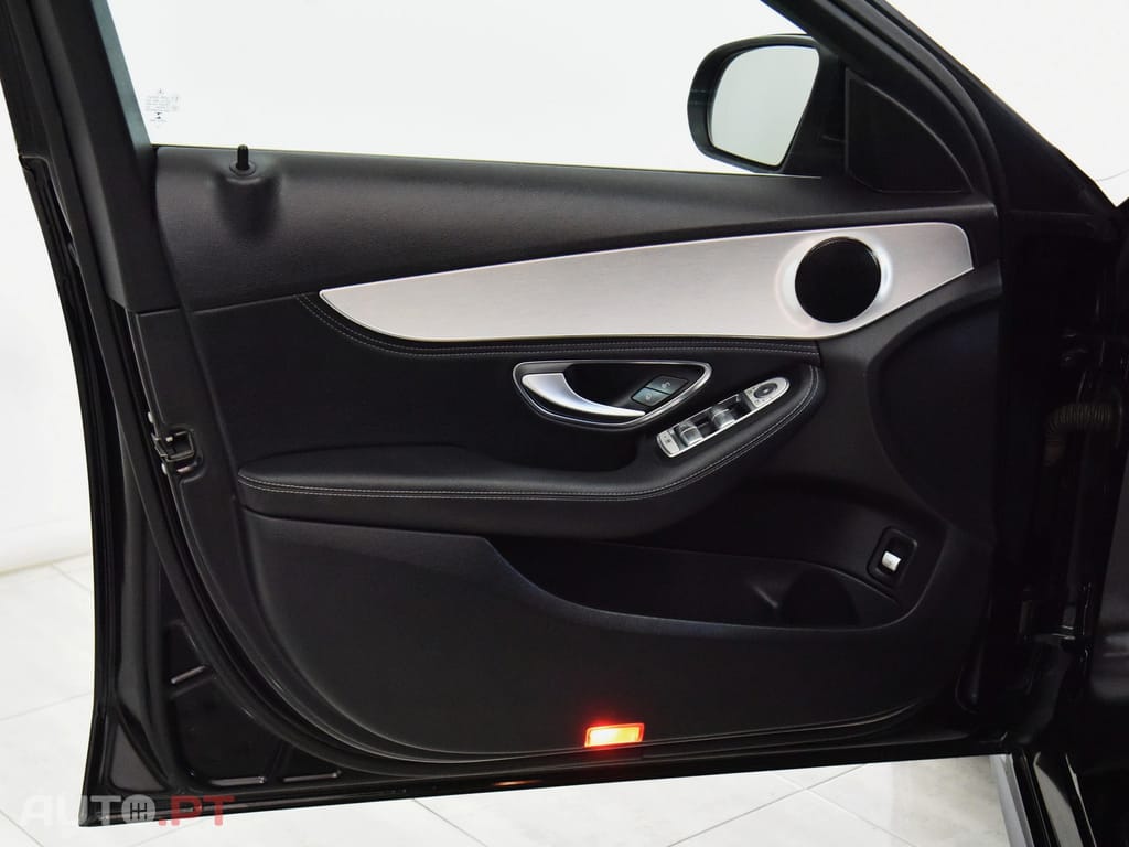 Mercedes-Benz C 300 BlueTEC Hybrid AMG Line