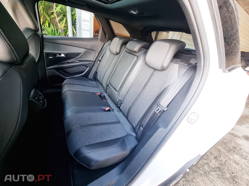 Peugeot 3008 1.6 PureTech GT EAT8