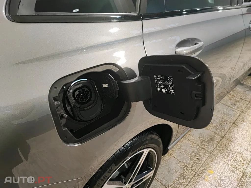 Mercedes-Benz B 250 e Progressive