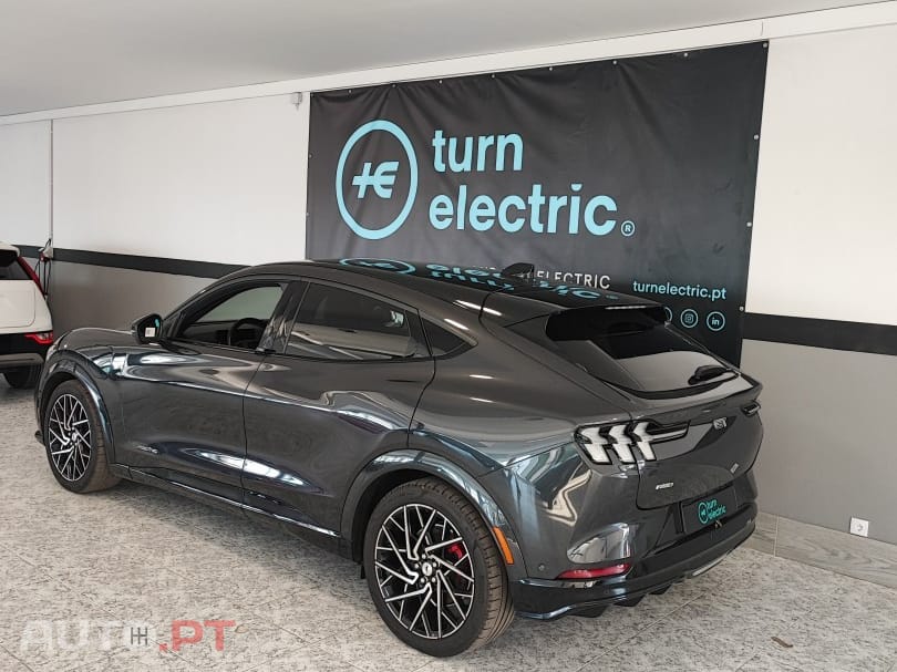 Ford Mustang Mach-E 98.7 kWh GT AWD