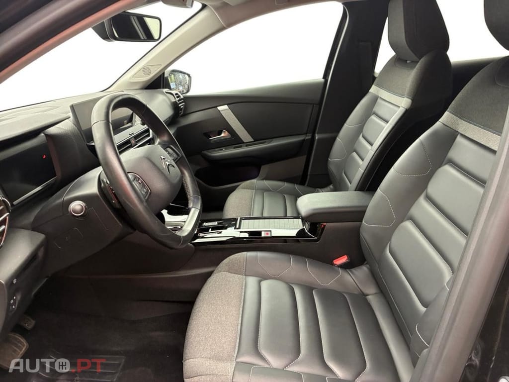 Citroen C4 1.2 PureTech Shine EAT8