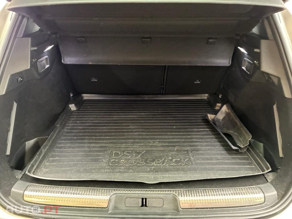 DS DS7 Crossback E-Tense Performance Line+ EAT8