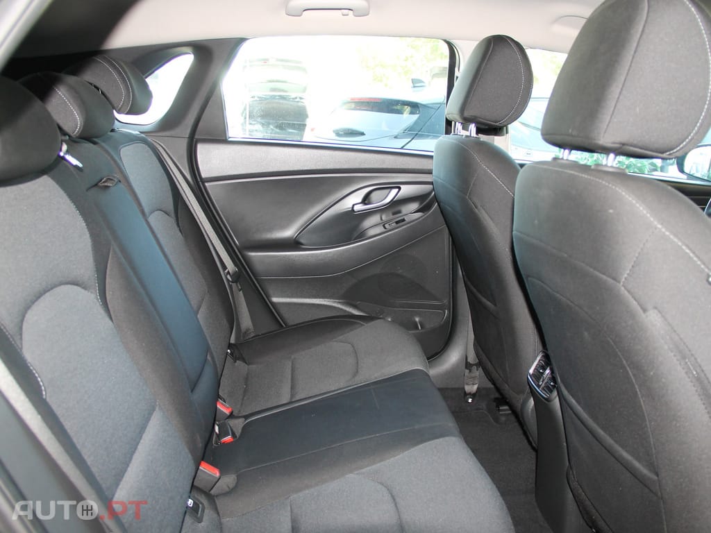 Hyundai i30 1.0 T-GDi Style — fotografia 8