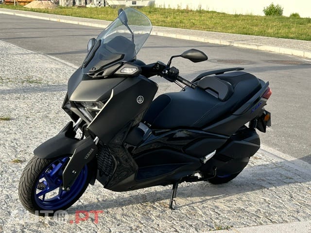 Yamaha X-Max 300
