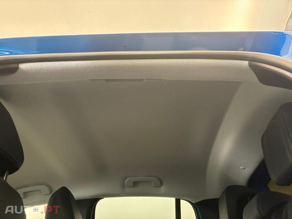 Peugeot E-208 50 kWh Roadtrip