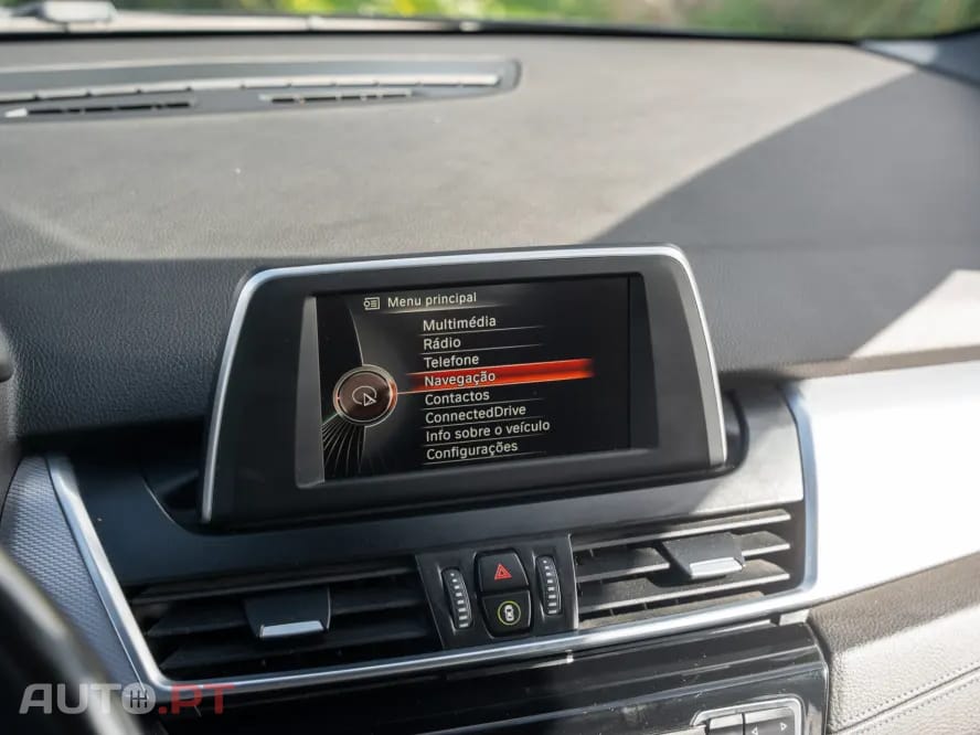 BMW 218 d Pack M Auto — fotografia 10