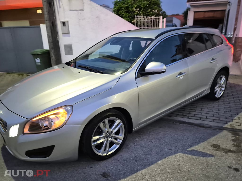 Volvo V60 D2 Momentum drive eco