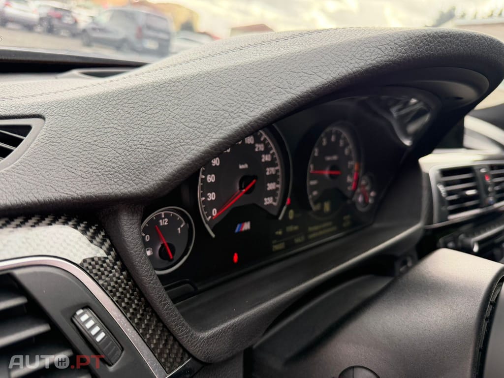 BMW M4 DKG Competition