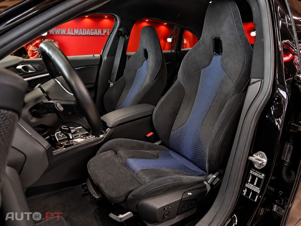 BMW 218 i Pack Desportivo M