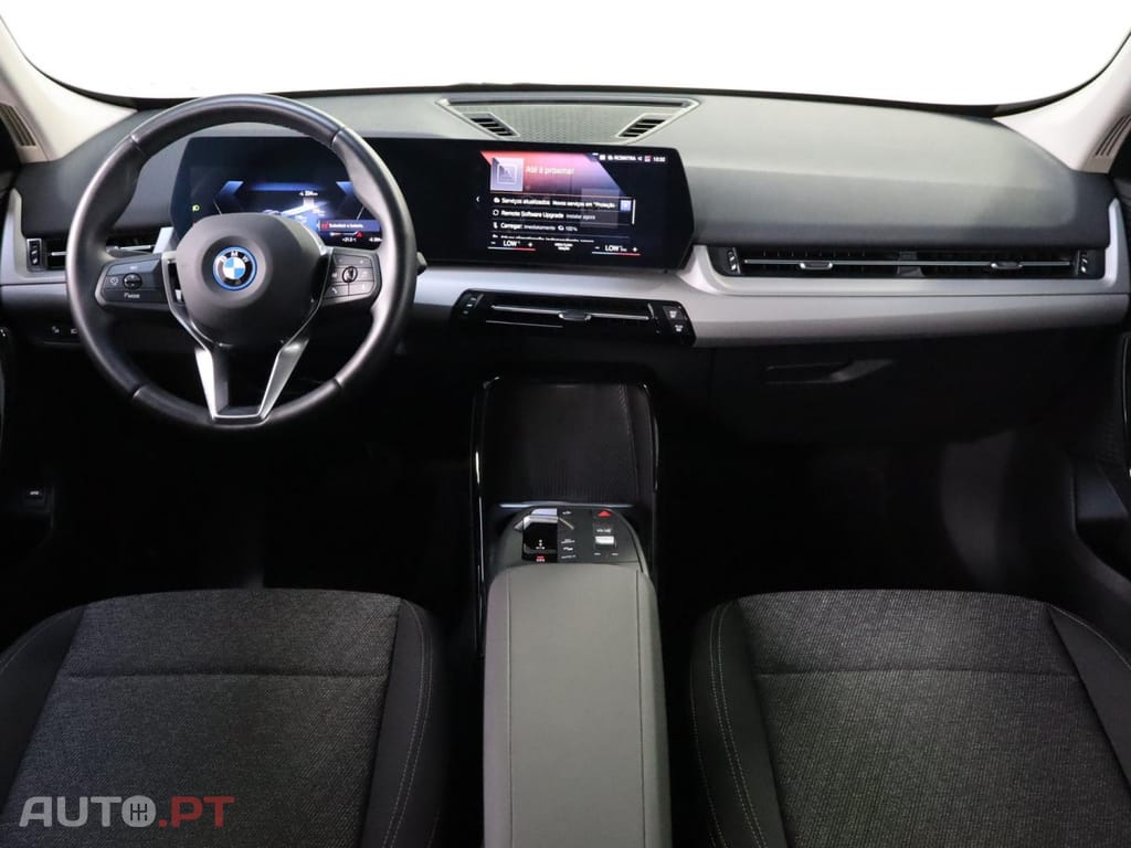 BMW iX1 xDrive30