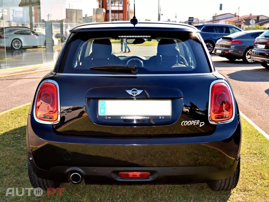 MINI Cooper Cooper D Auto