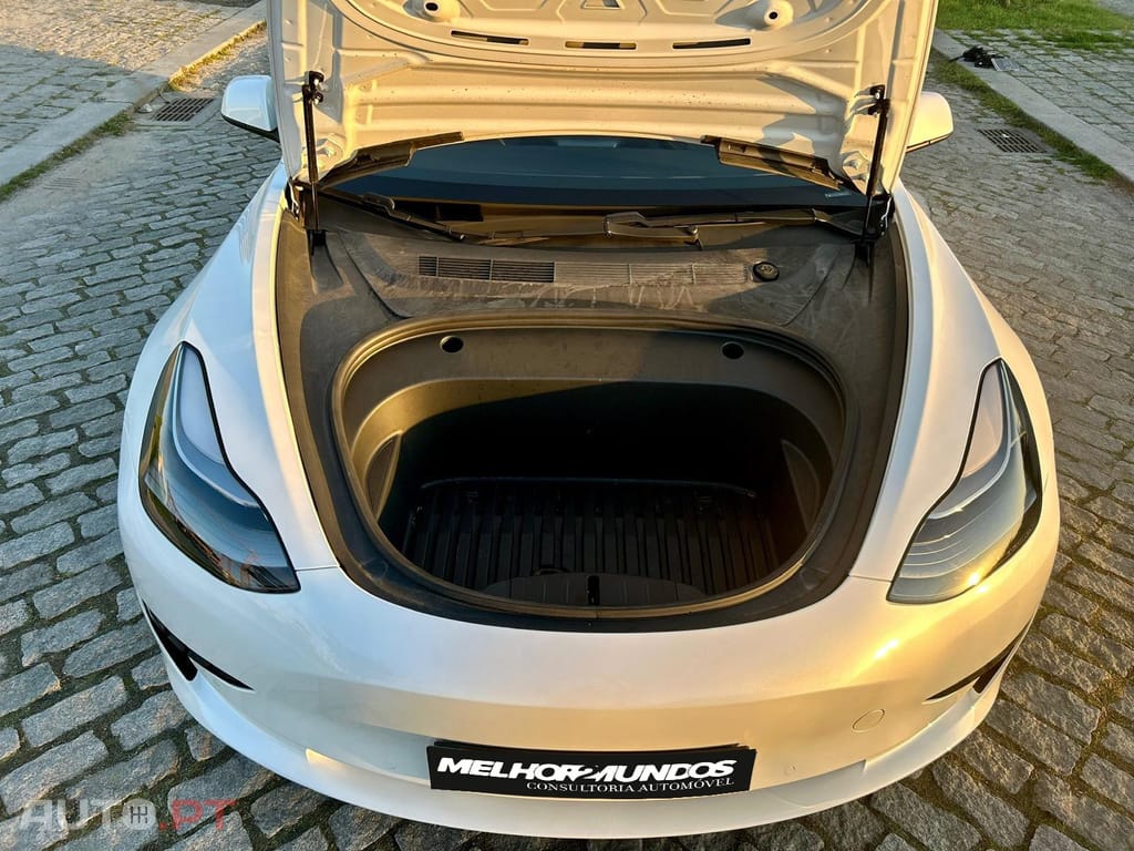 Tesla Model 3 Tração Traseira