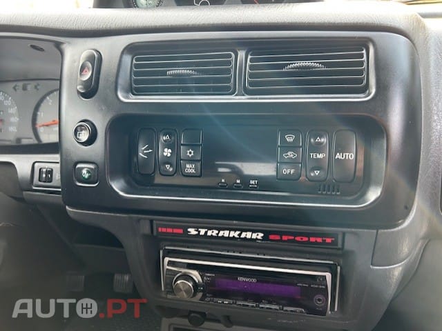 Mitsubishi L200 Strakar 2.5 4X4