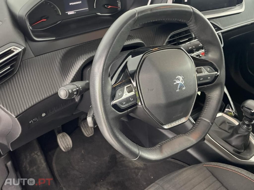 Peugeot 2008 1.2 PureTech Active Pack