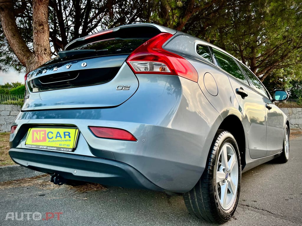 Volvo V40 D2