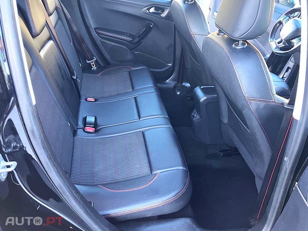 Peugeot 2008 BLUE-HDI GT LINE