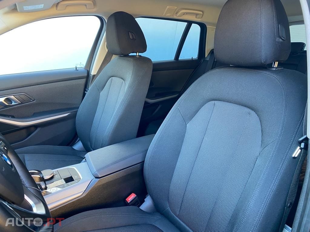 BMW 318 d Touring Auto