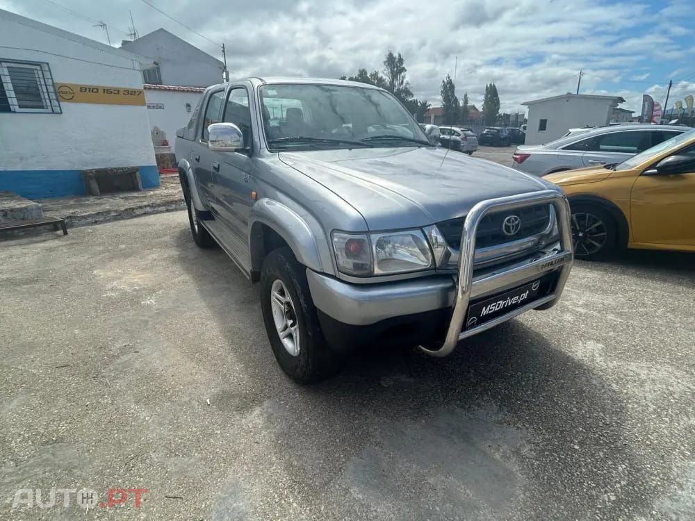 Toyota Hilux 2.5 D4-D Tracker