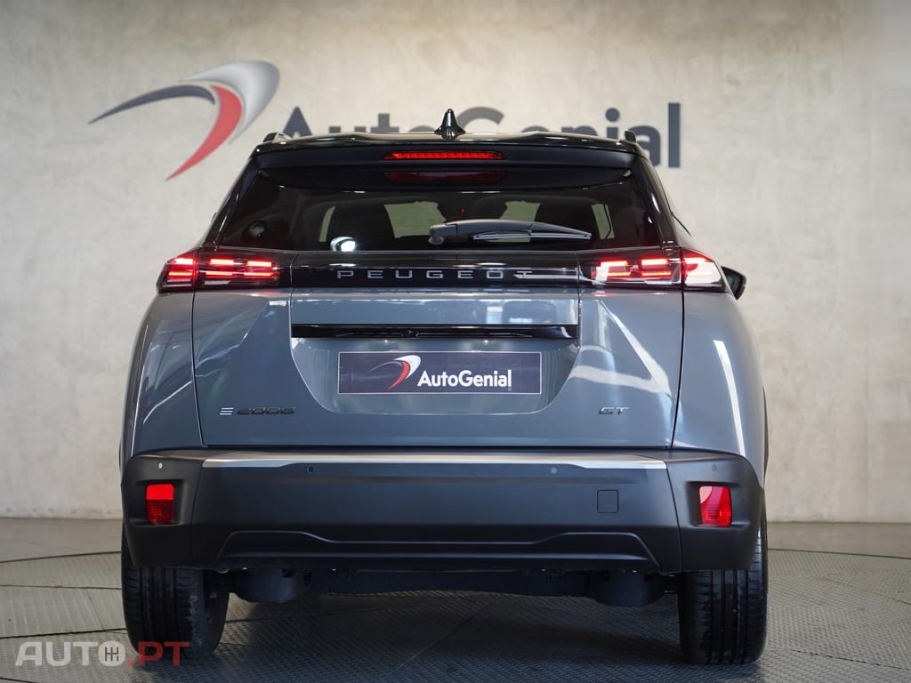 Peugeot E-2008 54 kWh GT