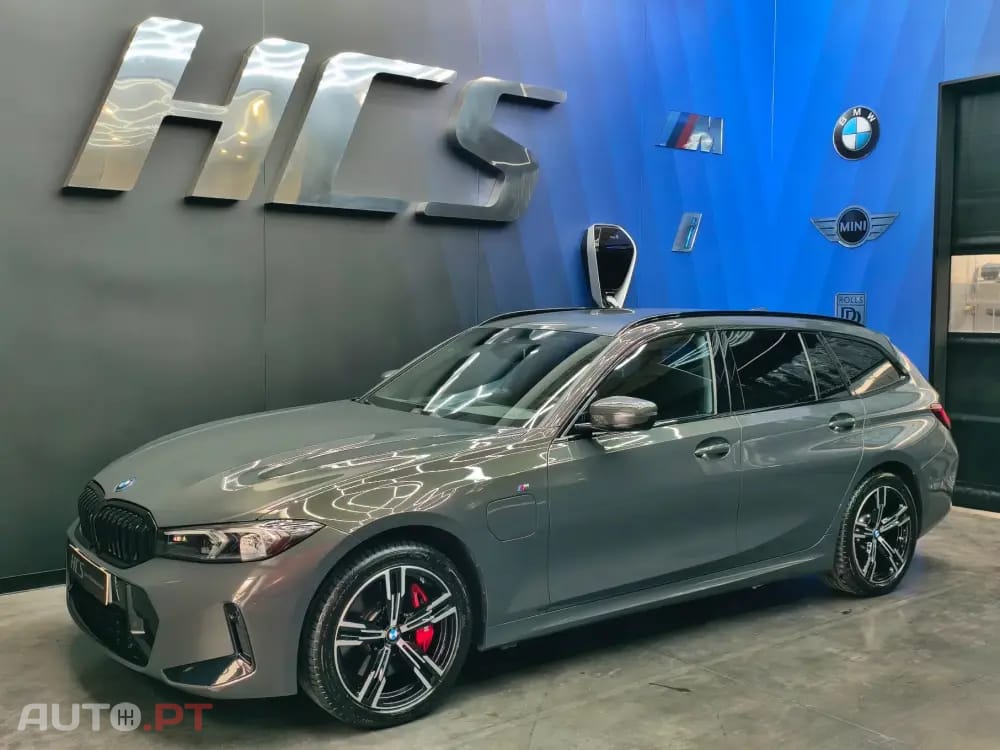 BMW 330 e Pack Desportivo M Pro Auto