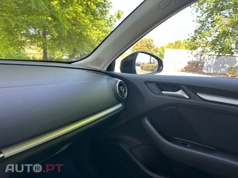 Audi A3 Sportback 1.6 TDi Business Line Attraction S tronic