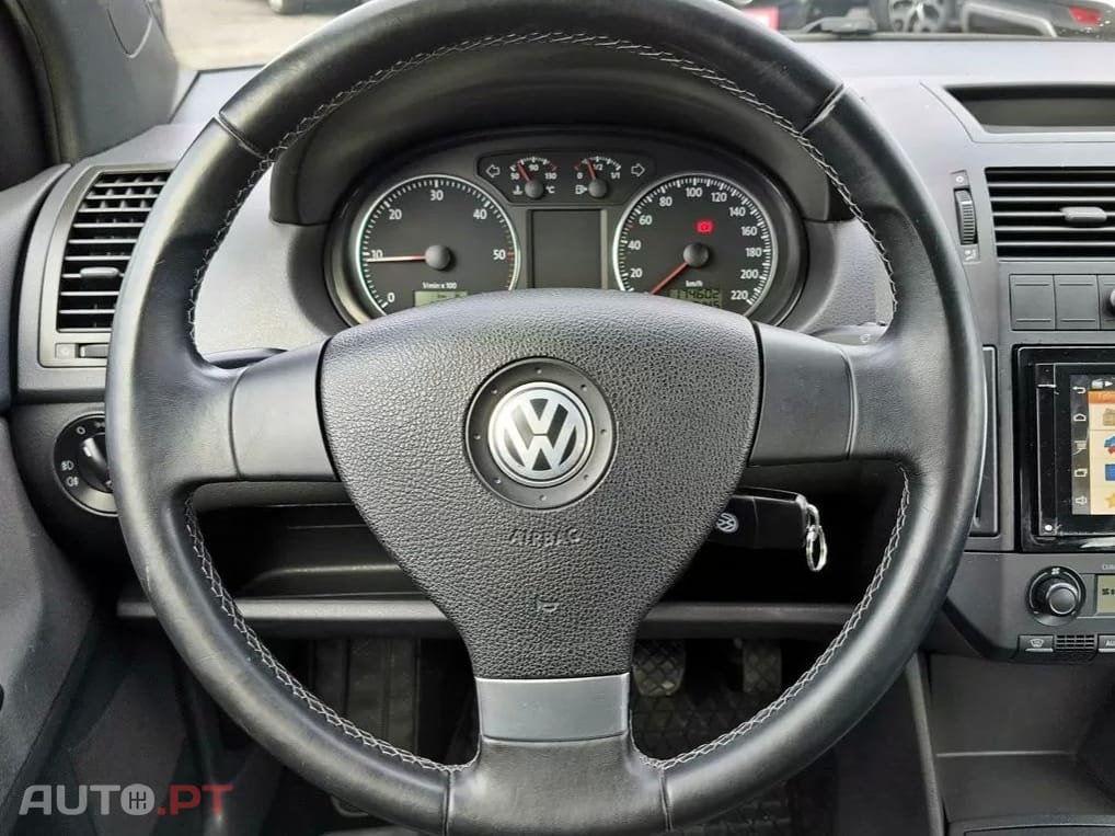 Volkswagen Polo 1.4 TDi Trendline — fotografia 13