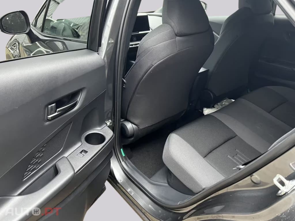 Toyota C-HR 1.8 Hybrid Teamplayer I.V.A DEDUTIVEL
