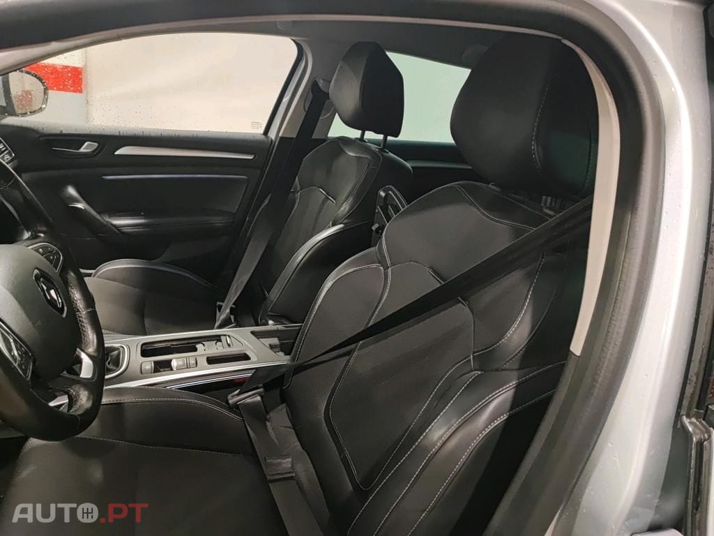 Renault Mégane Sport Tourer 1.5 Blue dCi Intens