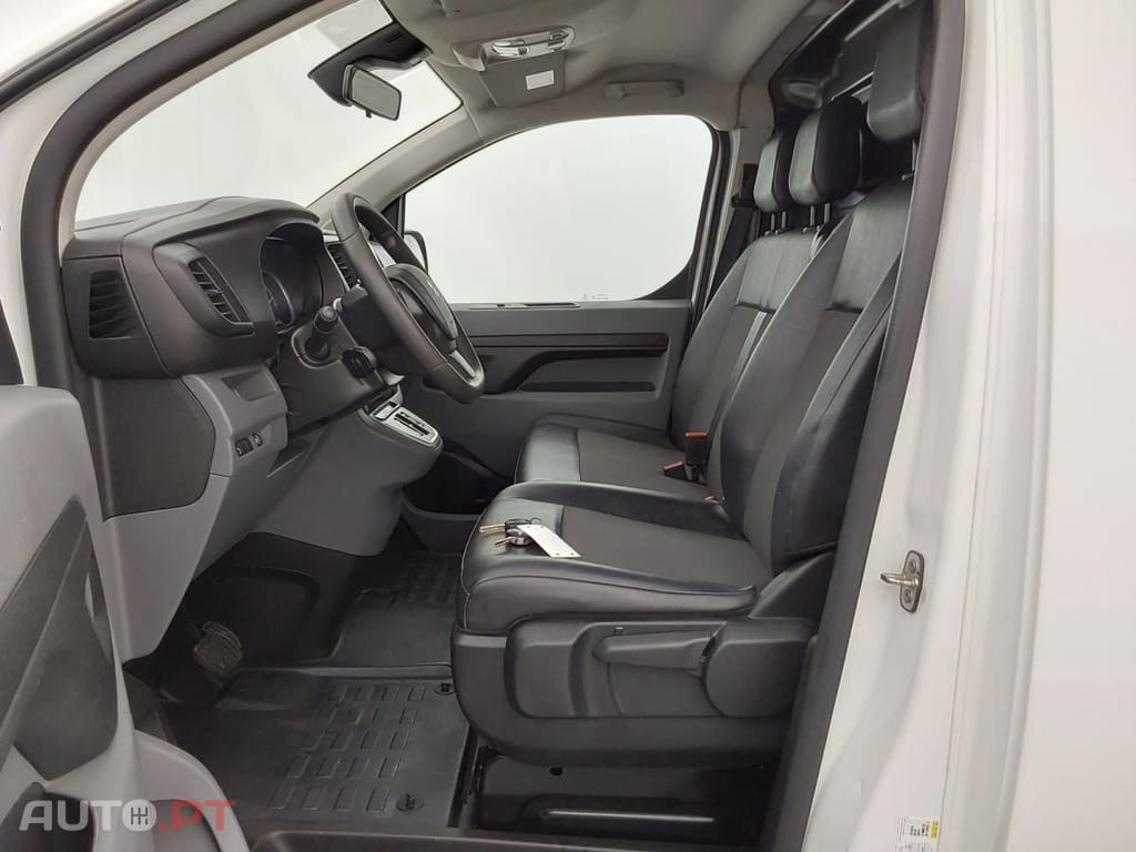 Peugeot E-Expert 75 kWh Standard