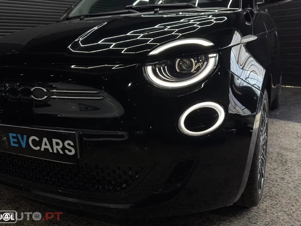 Fiat 500e La Prima