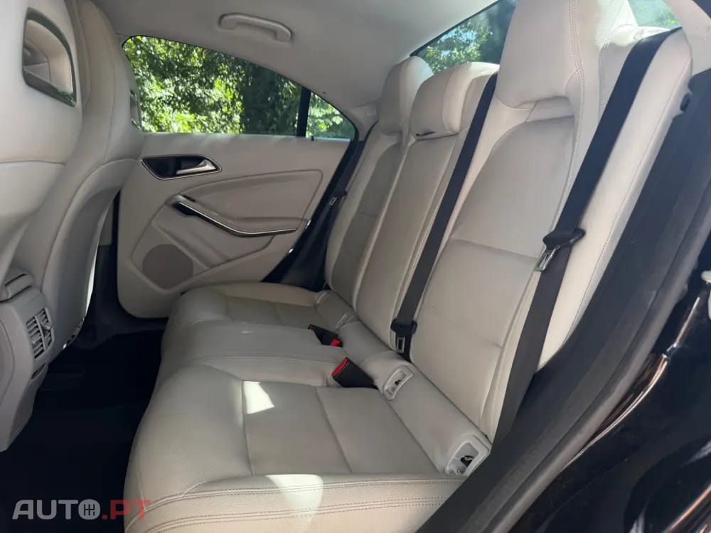Mercedes-Benz CLA 200 CDI AMG Line