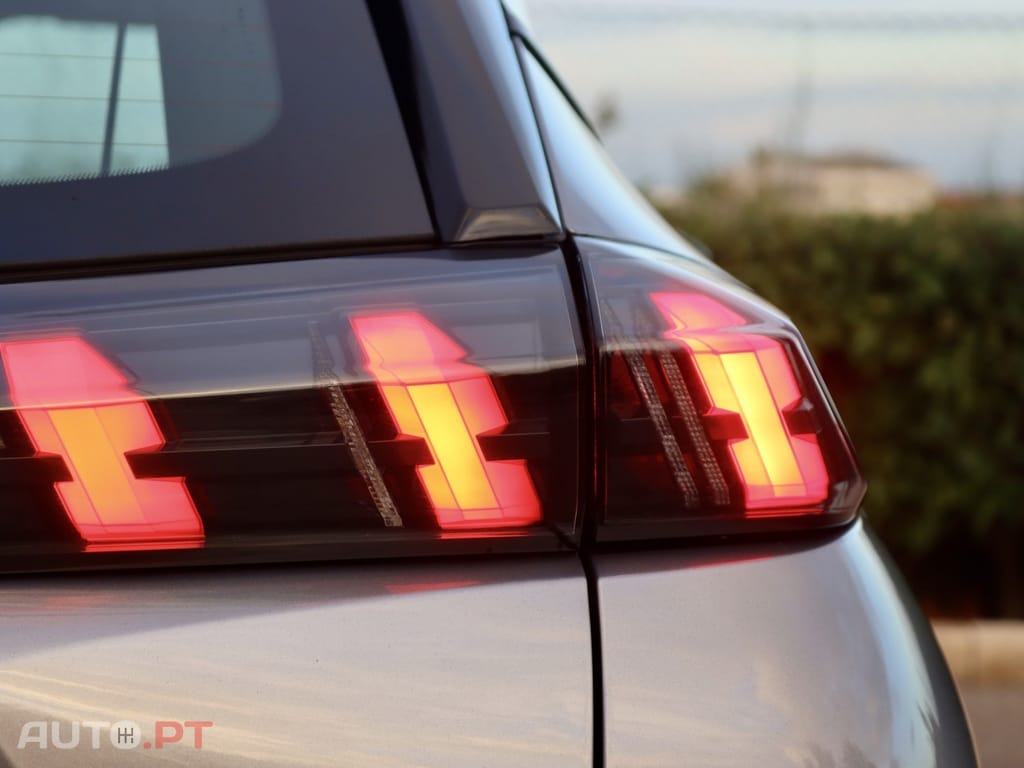 Peugeot 2008 1.2 PureTech Active Pack