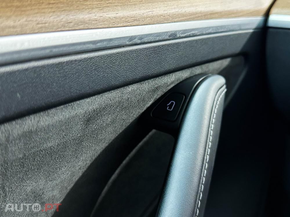 Tesla Model 3 Long Range AWD Dual Motor