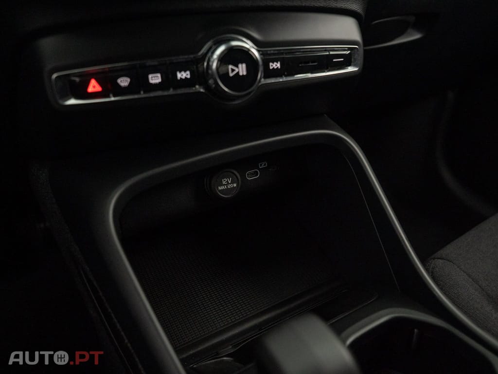 Volvo XC40 2.0 B3 Essential