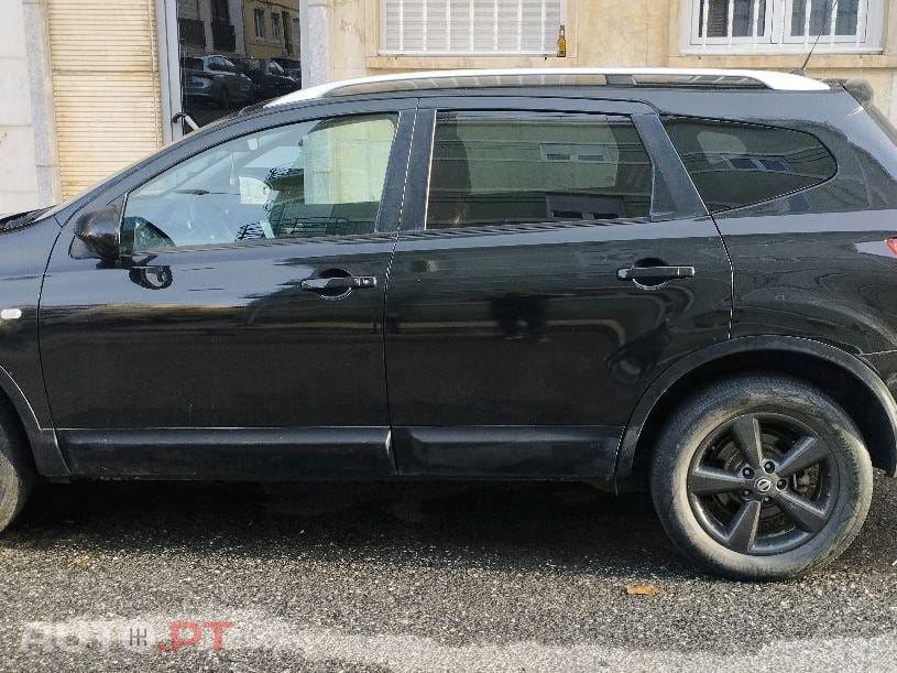 Nissan Qashqai +2 Suv