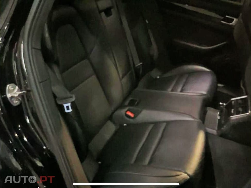 Porsche Panamera 4 E-Hybrid