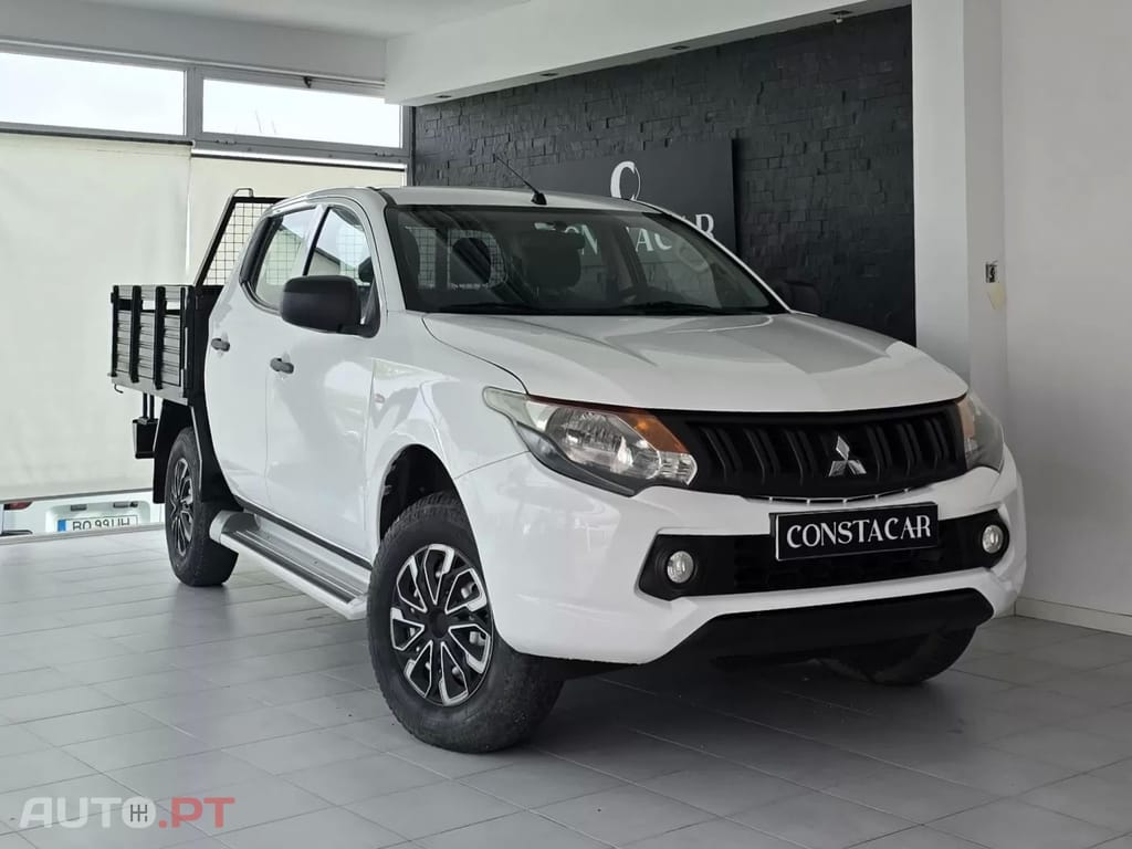 Mitsubishi L200 2.4 DI-D CD Invite 4WD