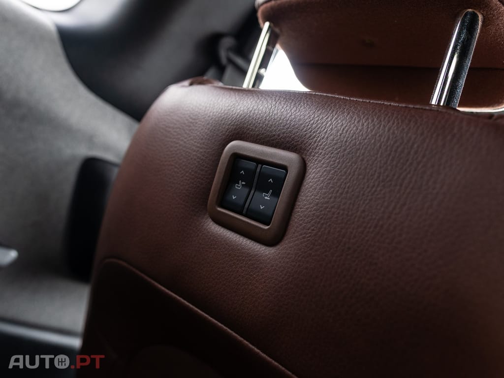 Mazda MX-30 e-SKYACTIV Advantage+Modern Confidence