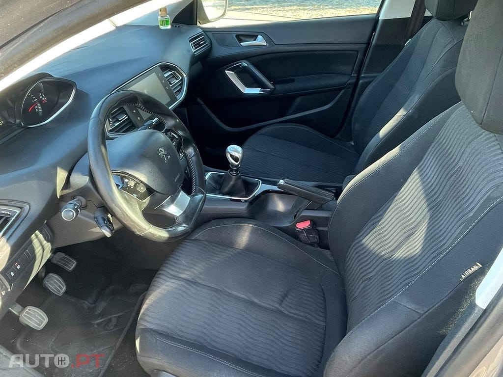 Peugeot 308 SW 1.6 BlueHDi