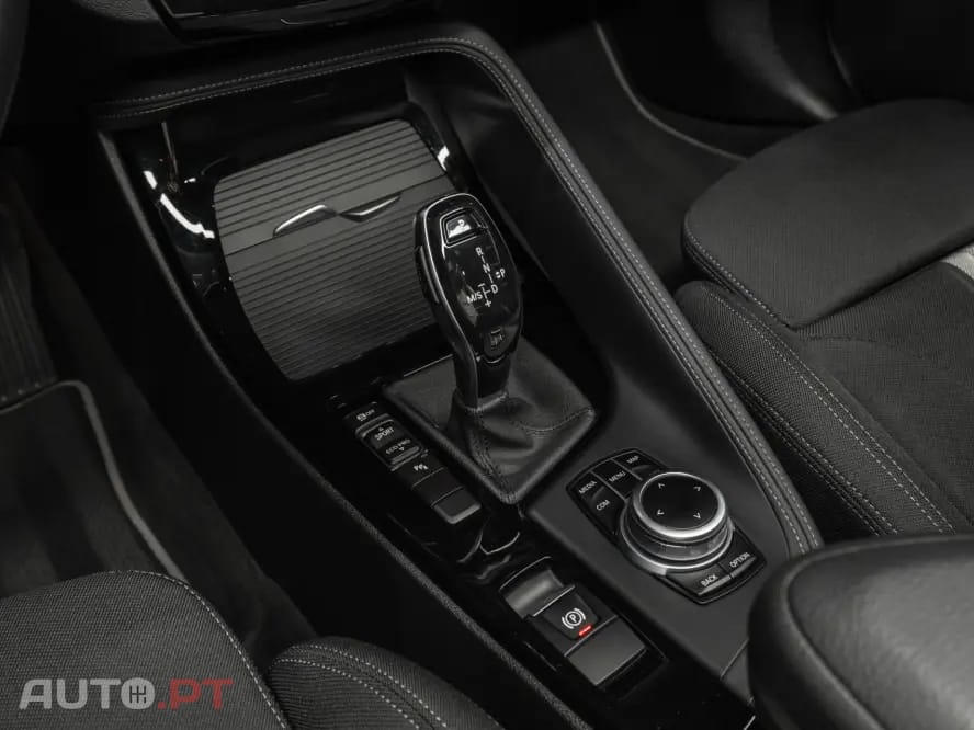 BMW X2 18 i sDrive Auto