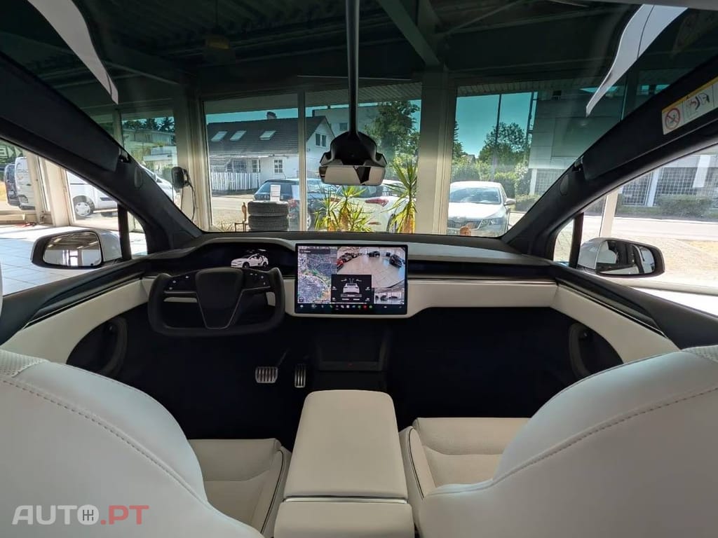 Tesla Model X Plaid AWD
