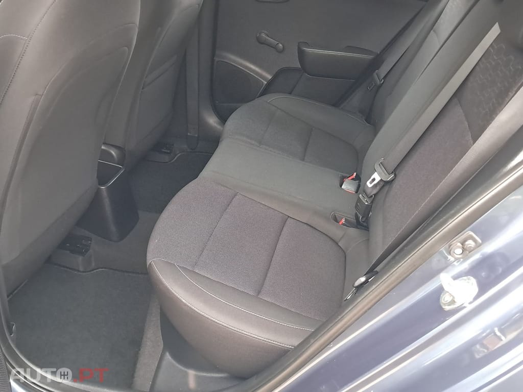 Kia Rio 1.4 CRDI 90 Platinum Edition