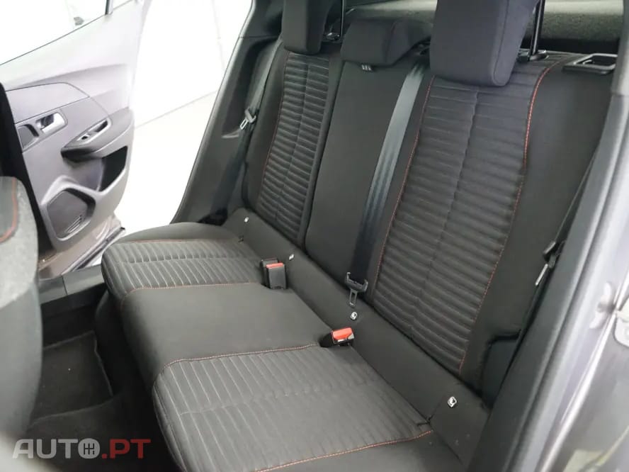 Peugeot 2008 PureTech 100 Style