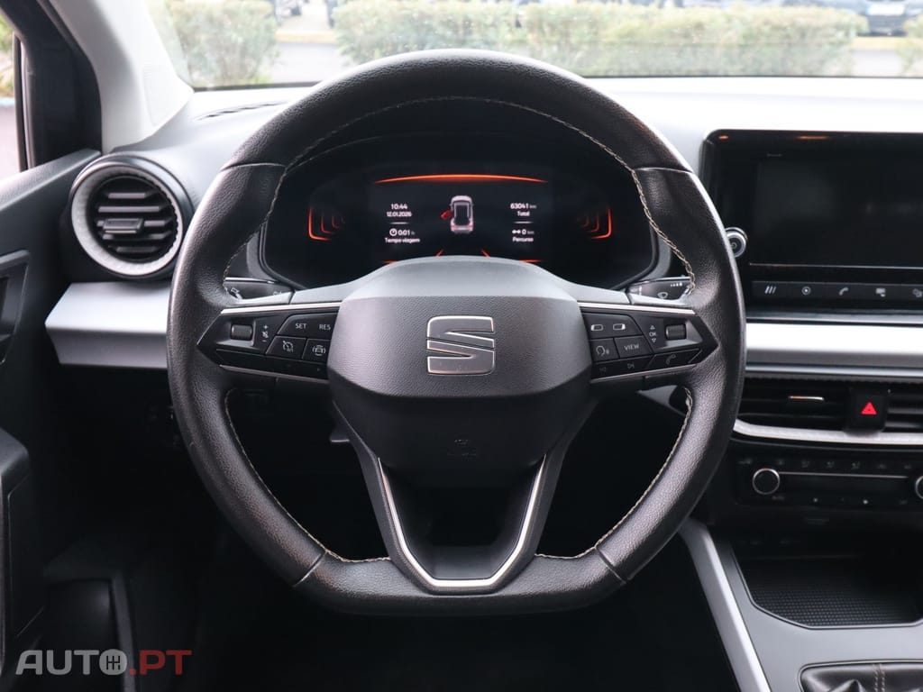 SEAT Arona 1.0 TSI Style — fotografia 12