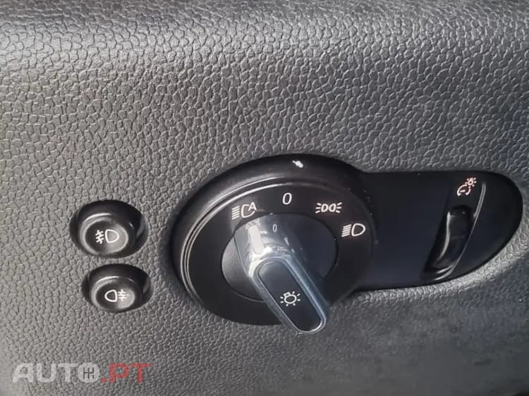 MINI Cooper Cooper D Auto