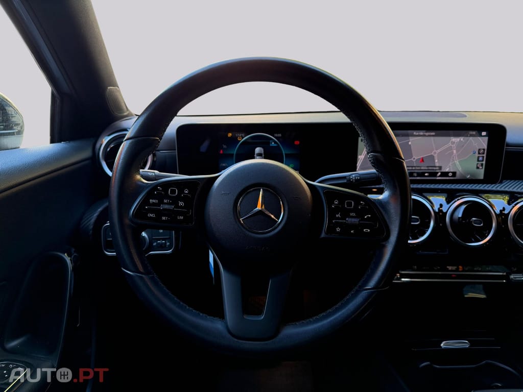 Mercedes-Benz A 180 D STYLE DCT 