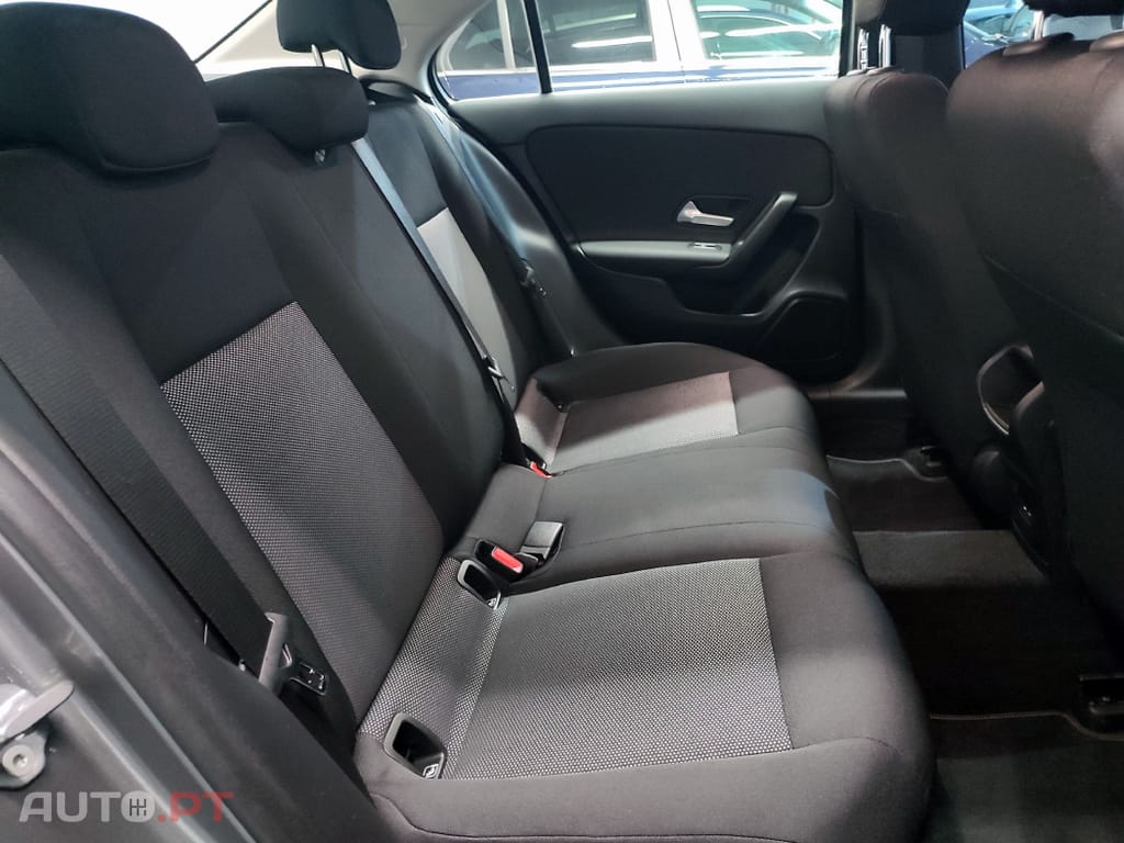 Mercedes-Benz A 180 Business Solution