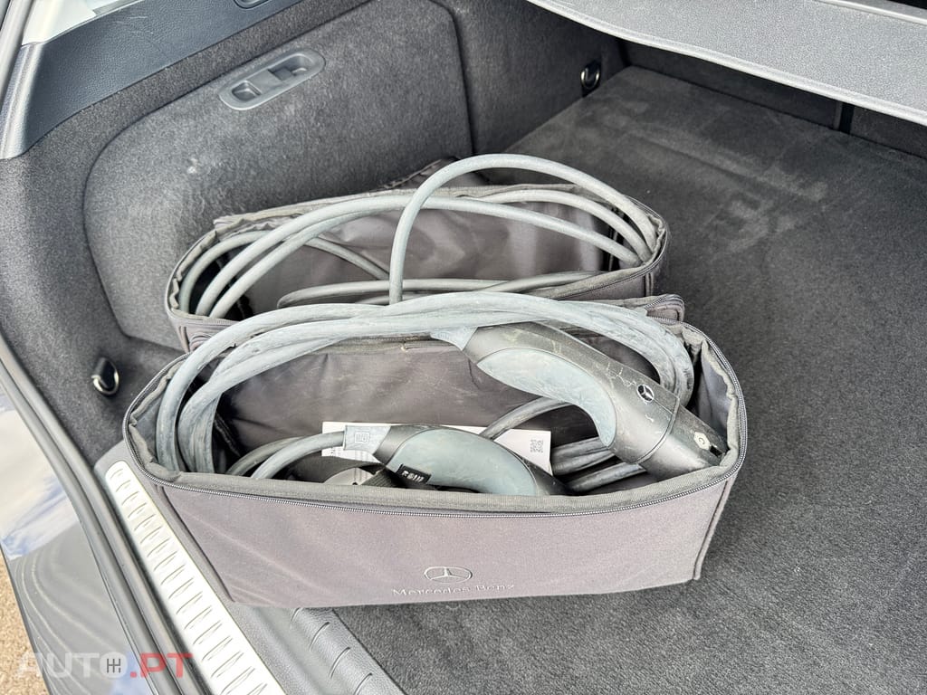 Mercedes-Benz C 300 e St Híbrido/Plug-In EQ AMG Line
