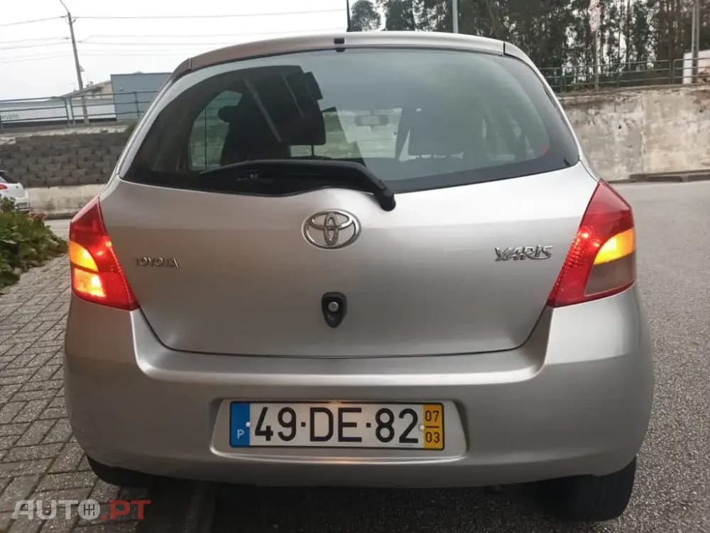 Toyota Yaris 1.0 VVT-i AC